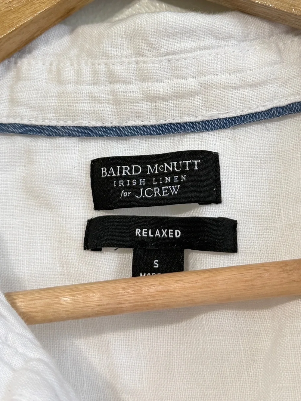 J CREW Irish Linen Baird McNutt Irish Button Up shirt Size Small AY665